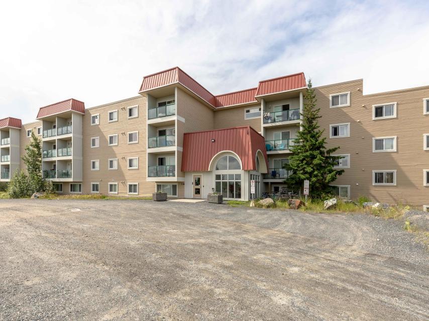 102 - 5600 52nd Avenue, Downtown, Yellowknife 